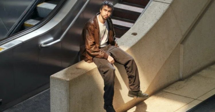 “Runner” is the latest single from Alex G’s upcoming LP God Save the Animals