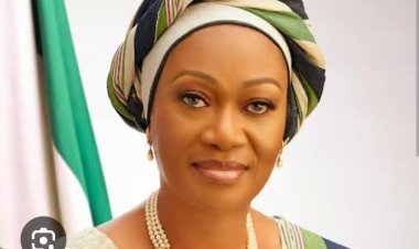 Tinubu’s Wife Donates 10,000 Sanitary Pads To Schoolgirls In Kogi State